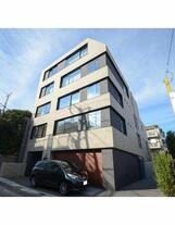 BEEVALLEY YOYOGIUEHARA